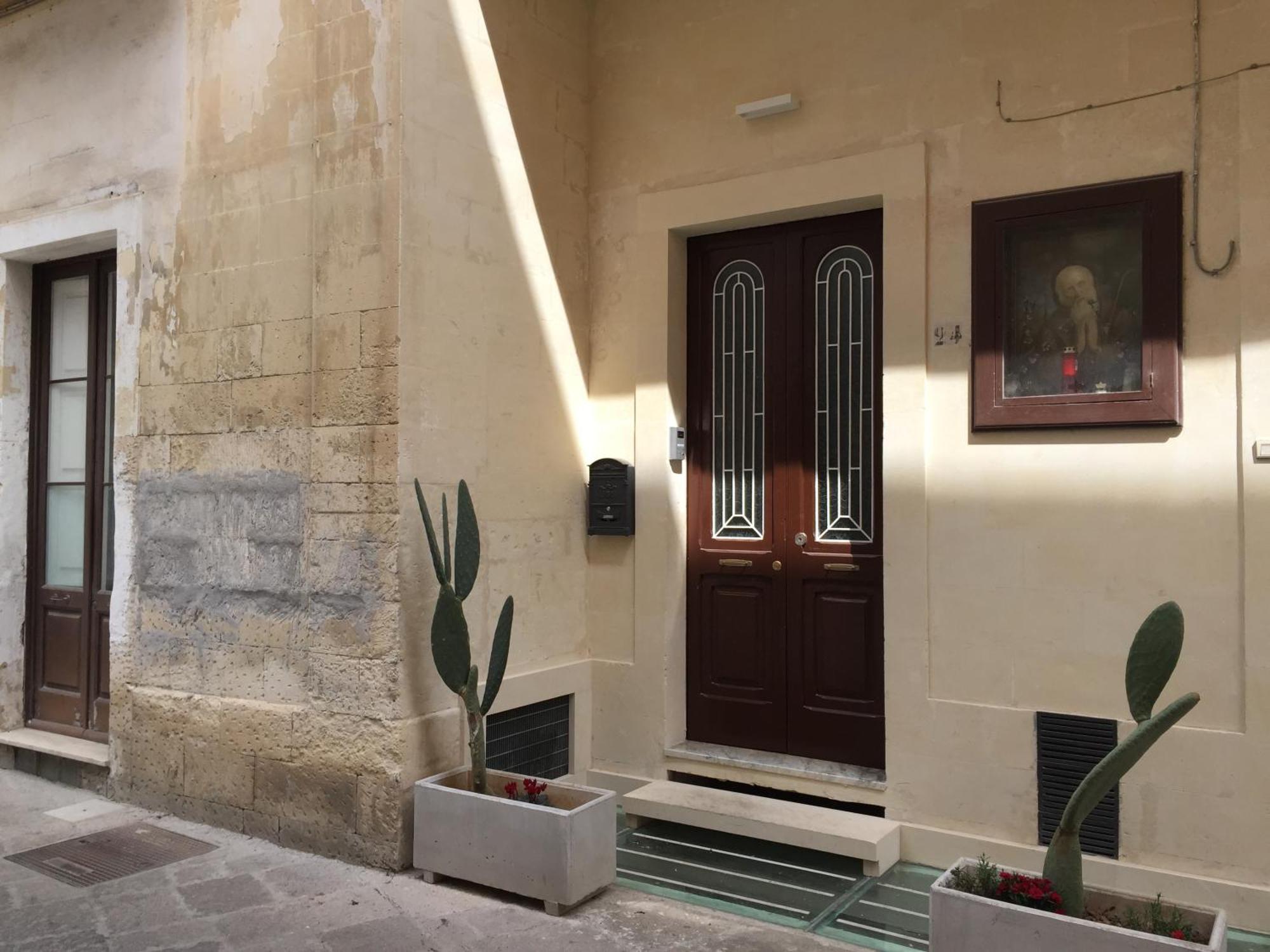 B&B Le Giravolte Lecce Exterior foto